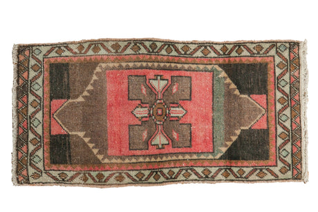 1.5x3 Vintage Distressed Oushak Rug Mat // ONH Item 7200