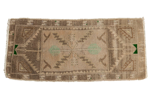 1.5x3.5 Vintage Distressed Oushak Rug Mat Runner // ONH Item 7208