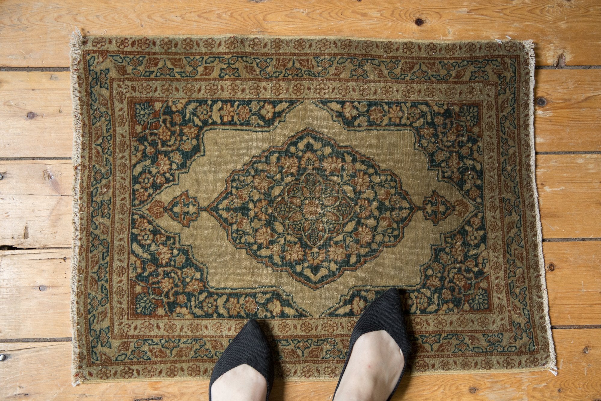 2x2.5 Antique Jalili Tabriz Square Rug Mat // ONH Item 7273 Image 1