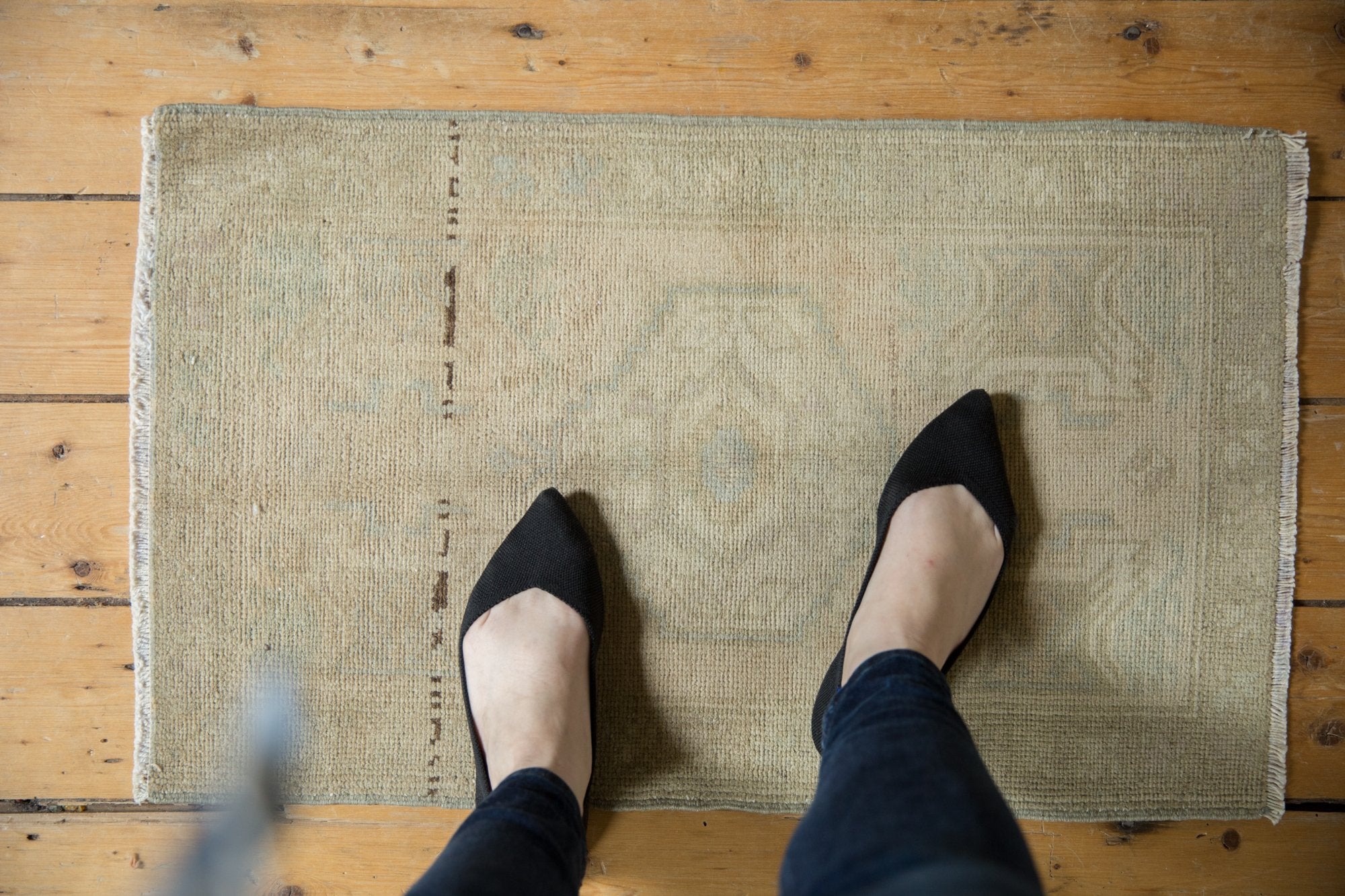 1.5x2.5 Vintage Distressed Oushak Rug Mat // ONH Item 7312 Image 1