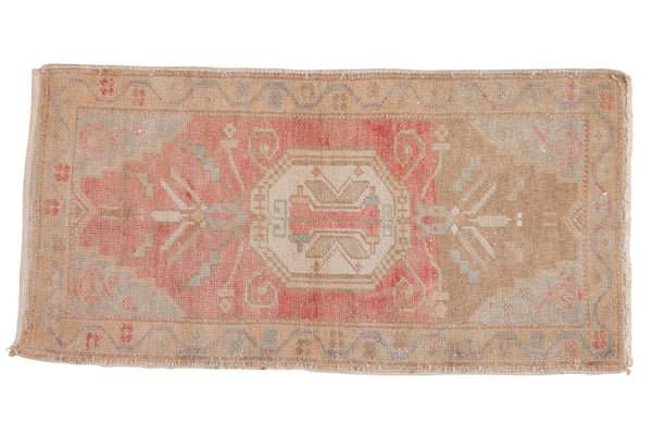 1.5x3 Vintage Distressed Oushak Rug Mat // ONH Item 7314