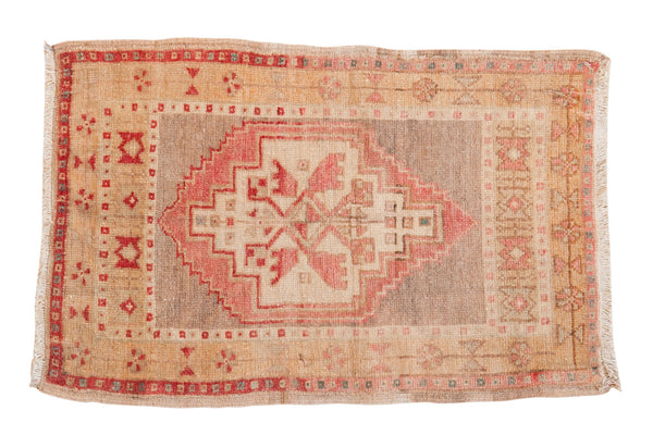 Vintage Distressed Oushak Rug Mat / ONH item 7319