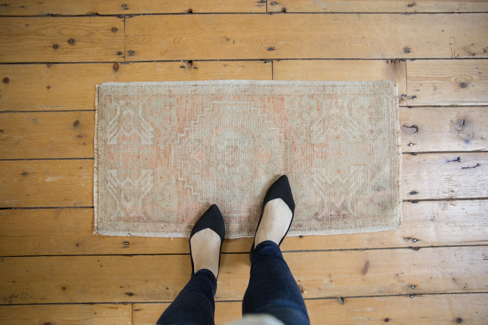 1.5x3 Vintage Distressed Oushak Rug Mat // ONH Item 7330 Image 1