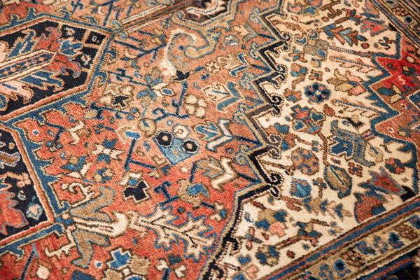 Vintage Heriz Carpet / ONH item 7391 Image 5