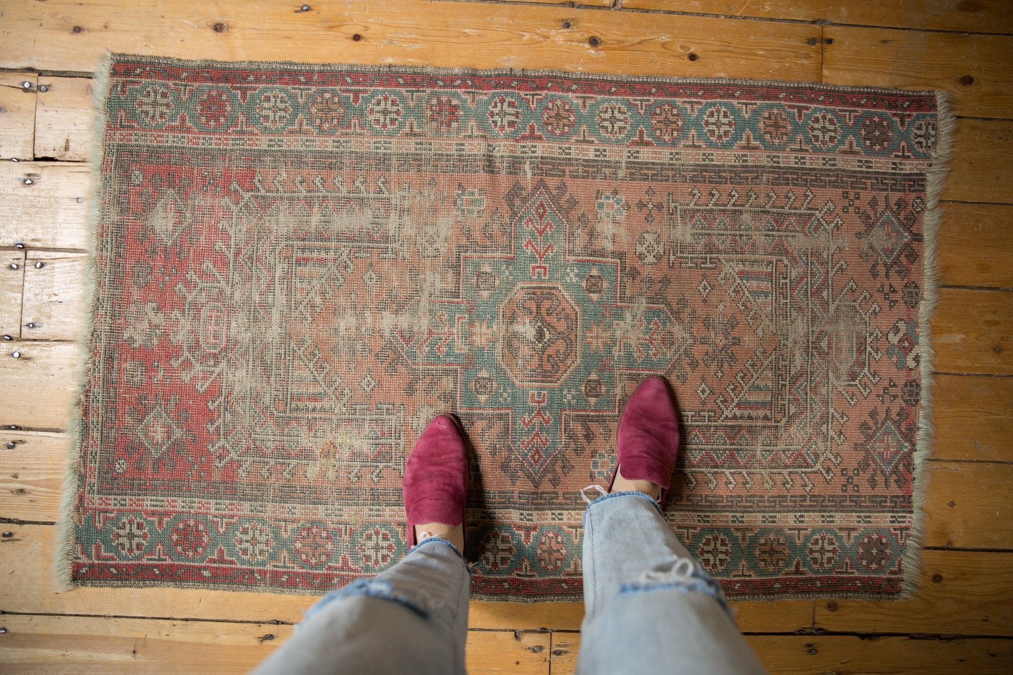 Vintage Distressed Anatolian Rug / ONH item 7532 Image 1