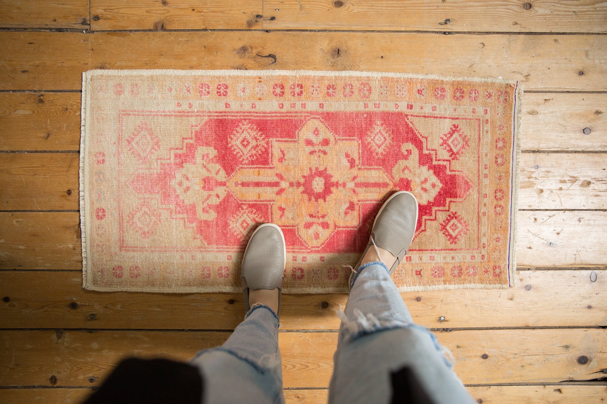 1.5x3.5 Vintage Distressed Oushak Rug Mat Runner // ONH Item 7540 Image 1