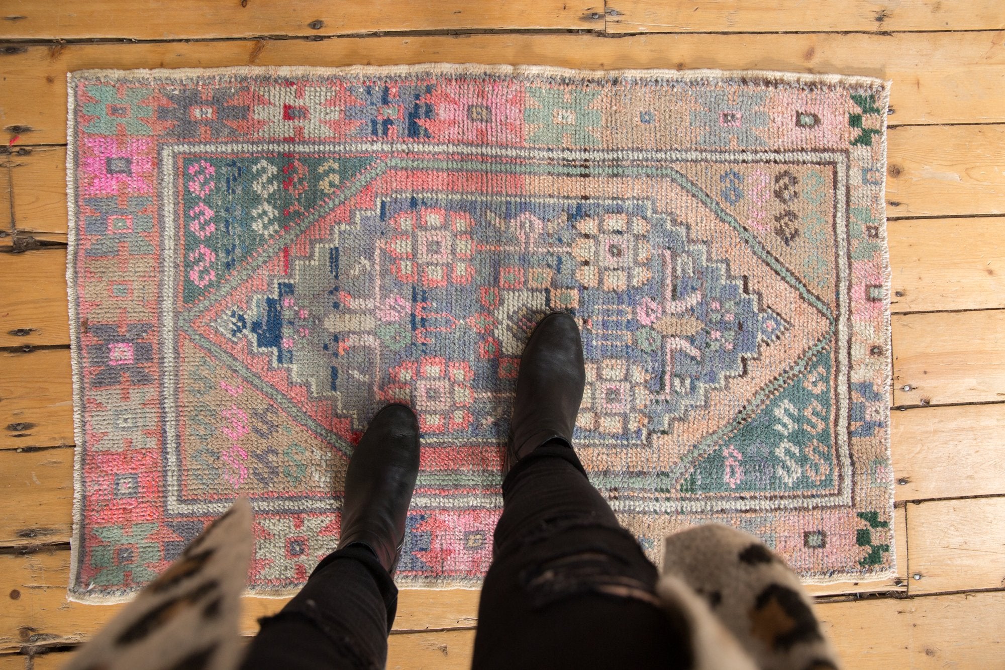 2.5x4 Vintage Distressed Oushak Rug // ONH Item 7752 Image 1