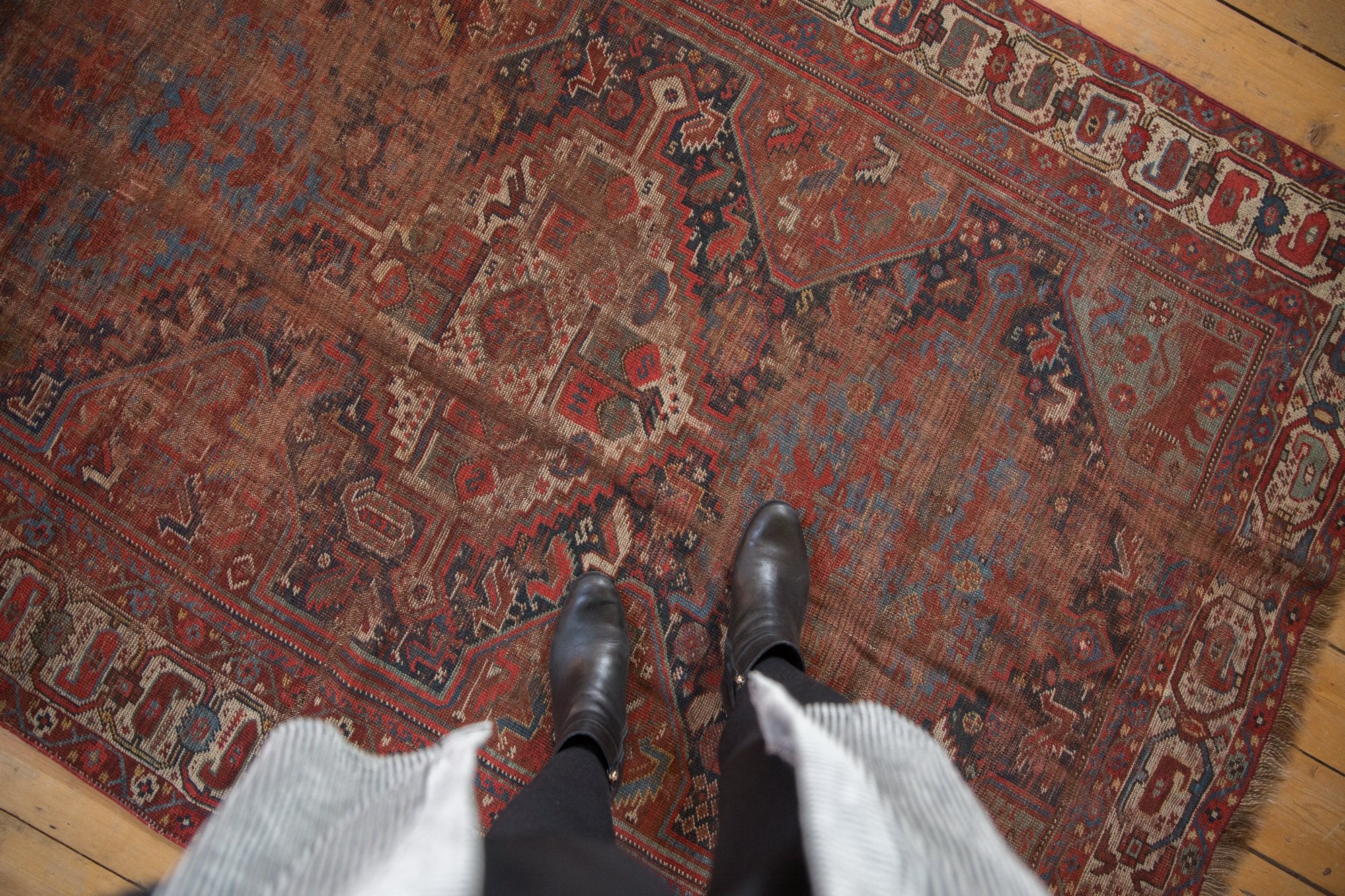 5x7 Antique Qashqai Rug // ONH Item 7779 Image 1