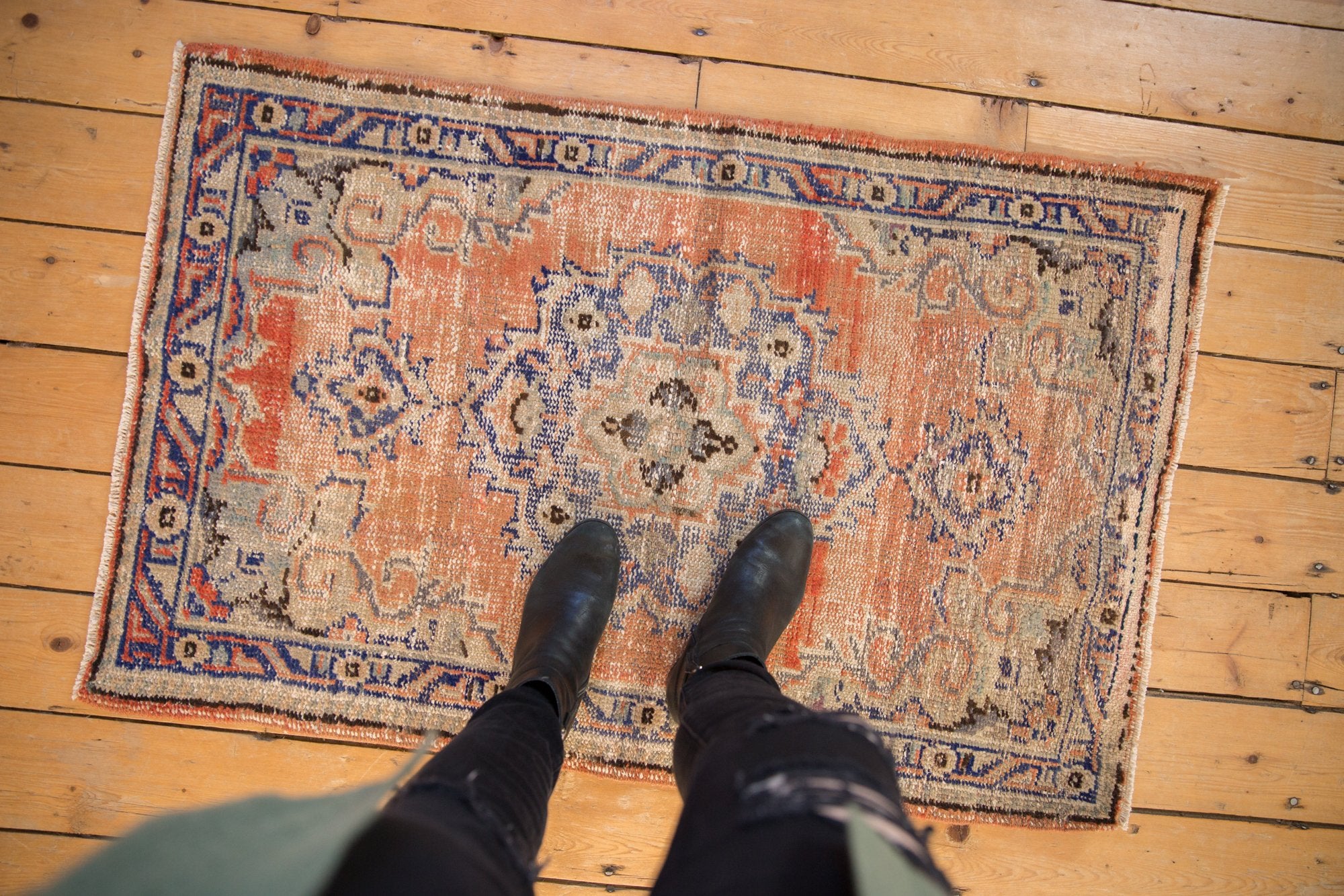 2.5x4 Vintage Distressed Oushak Rug // ONH Item 7851 Image 1