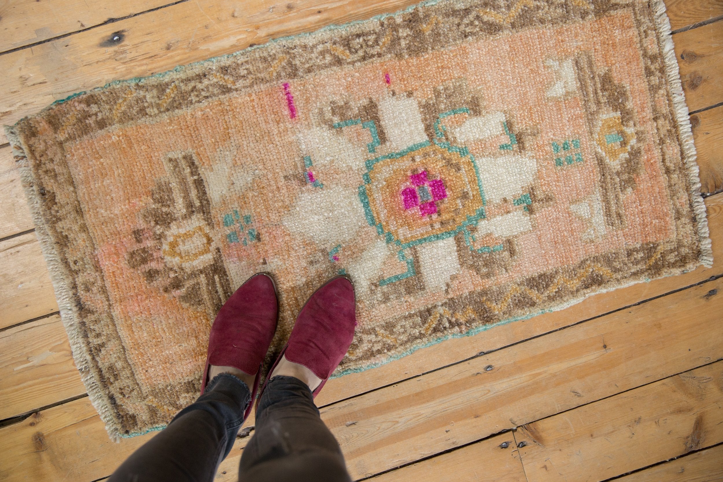 2x3.5 Vintage Distressed Oushak Rug // ONH Item 7961 Image 1