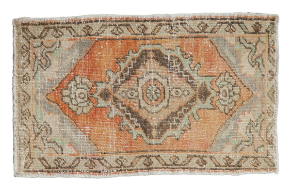 1.5x3 Vintage Distressed Oushak Rug Mat // ONH Item 7964