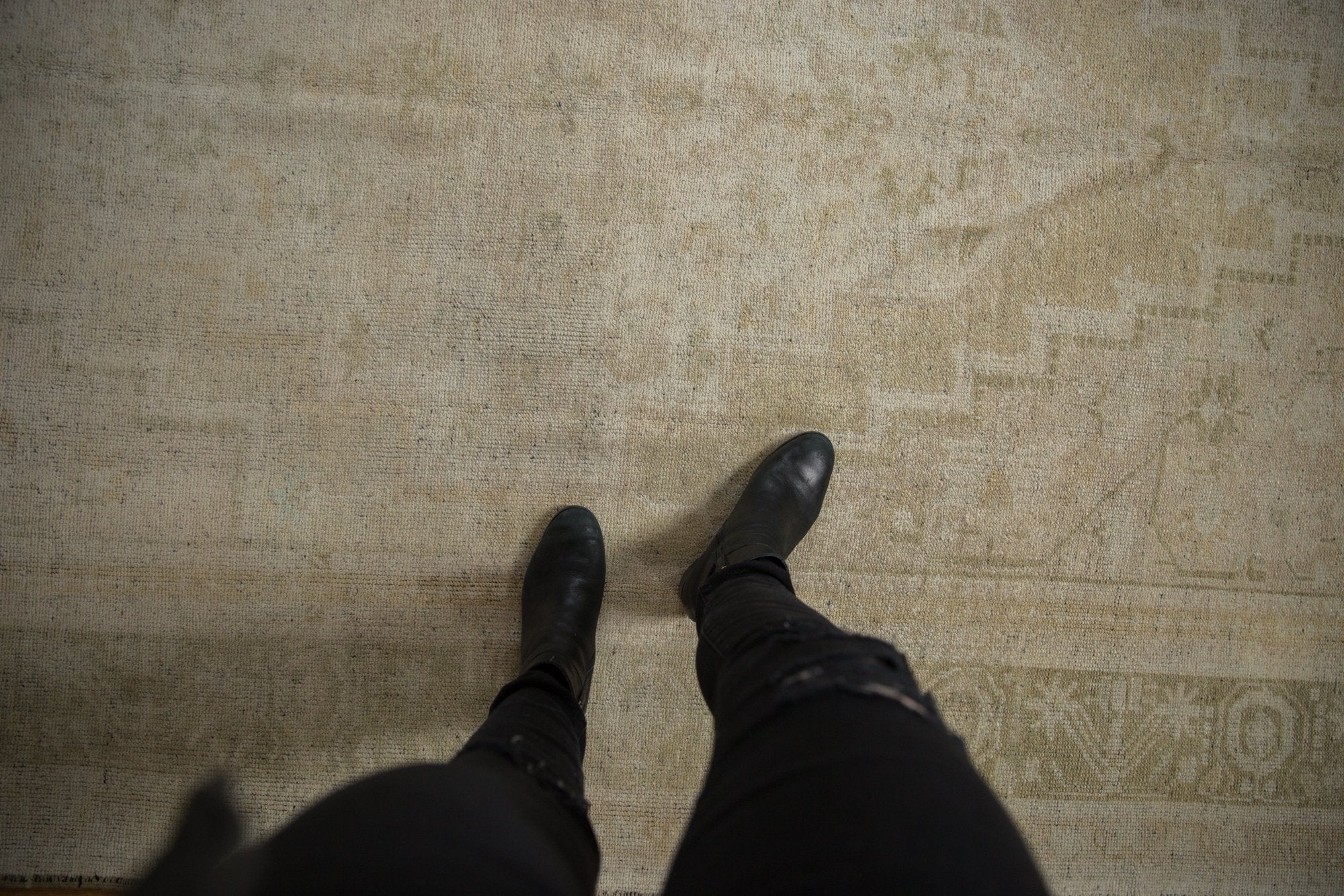 6.5x10.5 Vintage Distressed Oushak Carpet // ONH Item 7973 Image 1