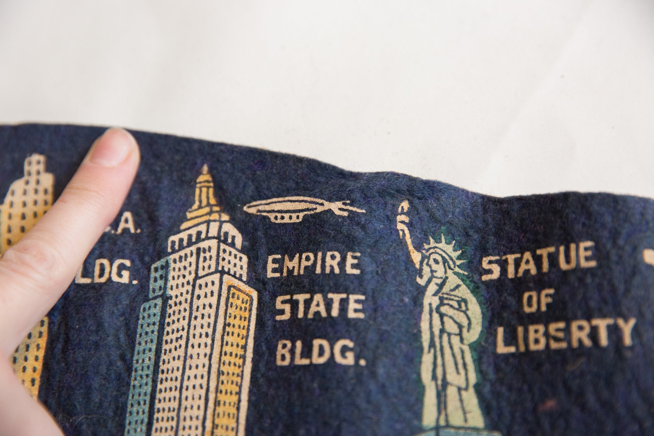 Vintage New York City Felt Flag // ONH Item 8078 Image 1