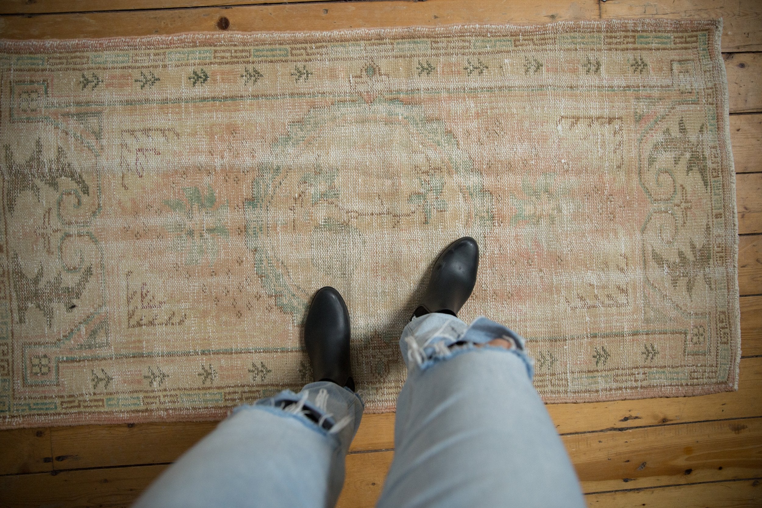 2.5x5.5 Vintage Distressed Oushak Rug Runner // ONH Item 8106