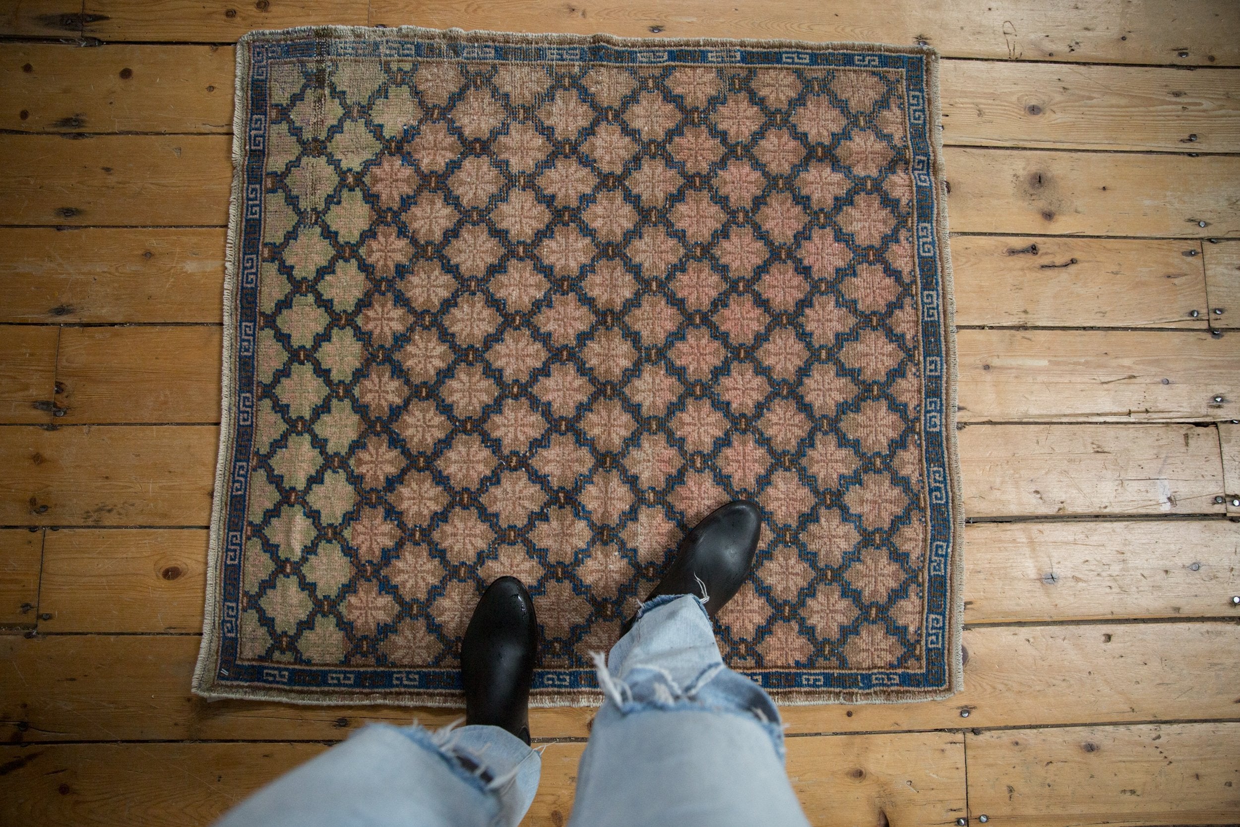 3x3.5 Vintage Distressed Oushak Square Rug // ONH Item 8114