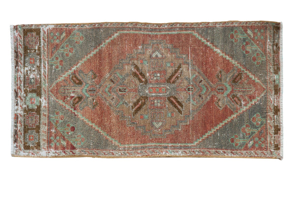 1.5x3 Vintage Distressed Oushak Rug Mat // ONH Item 8135