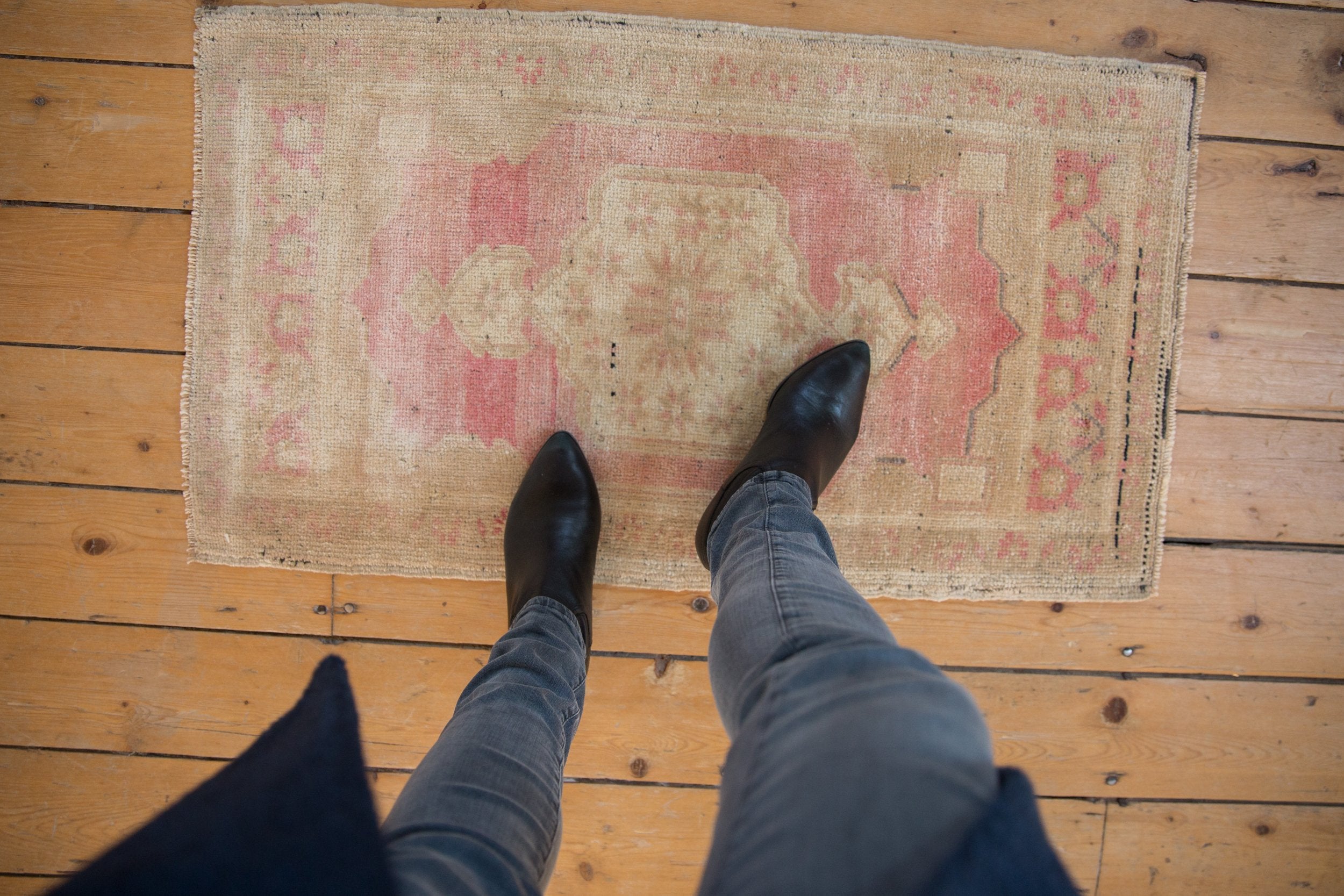 2x3 Vintage Distressed Oushak Rug Mat // ONH Item 8170 Image 1