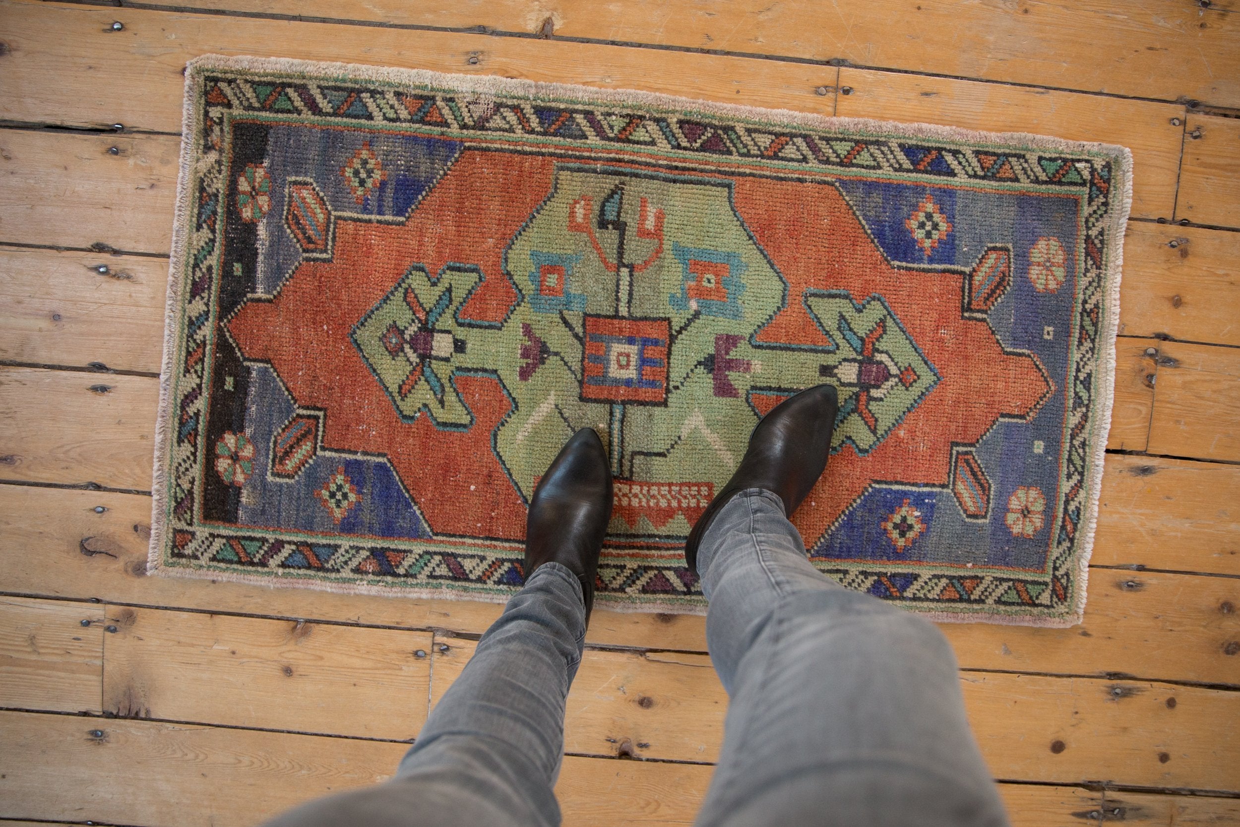 2x3.5 Vintage Distressed Oushak Rug // ONH Item 8176 Image 1