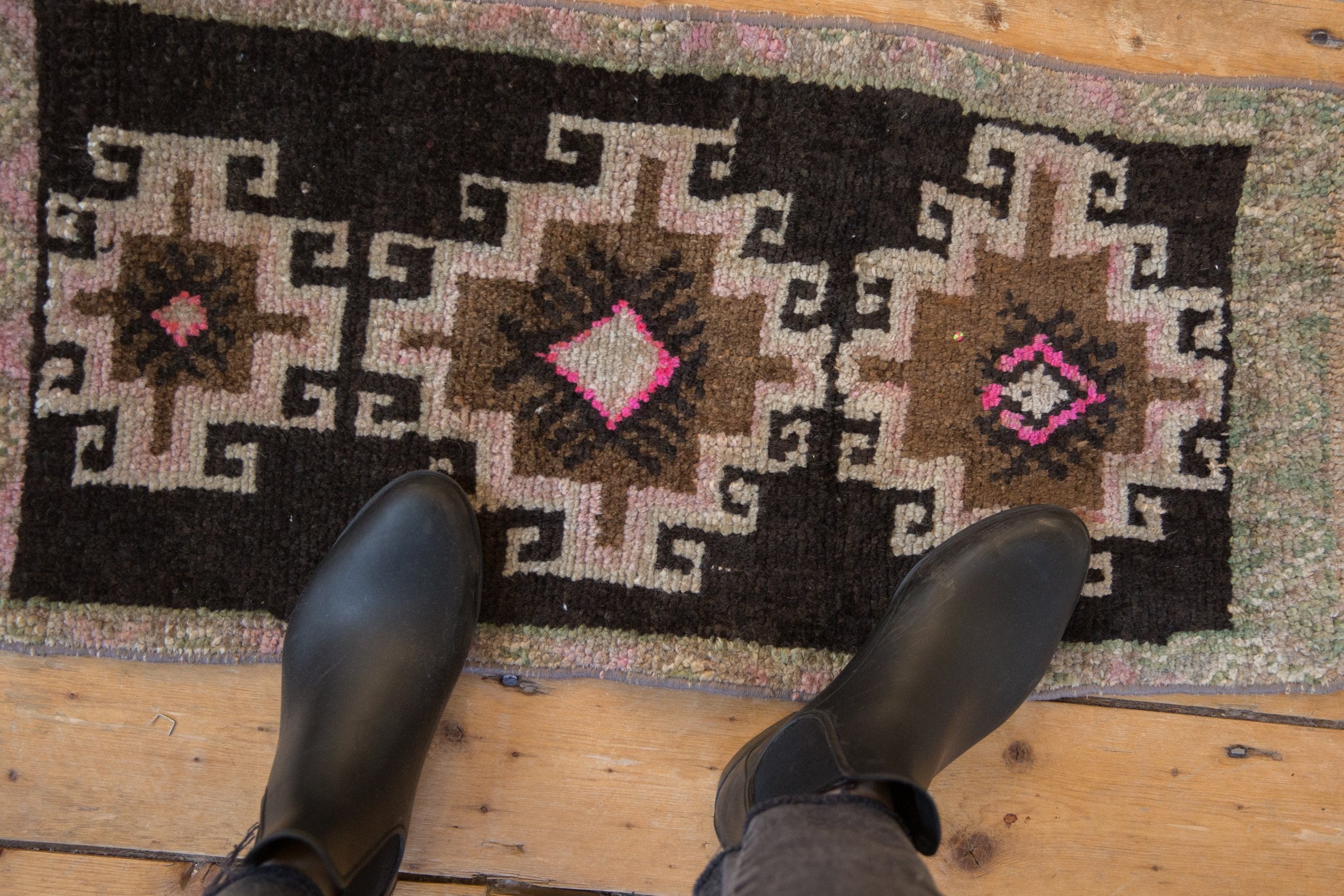 1x2.5 Vintage Distressed Kars Rug Mat // ONH Item 8191 Image 1