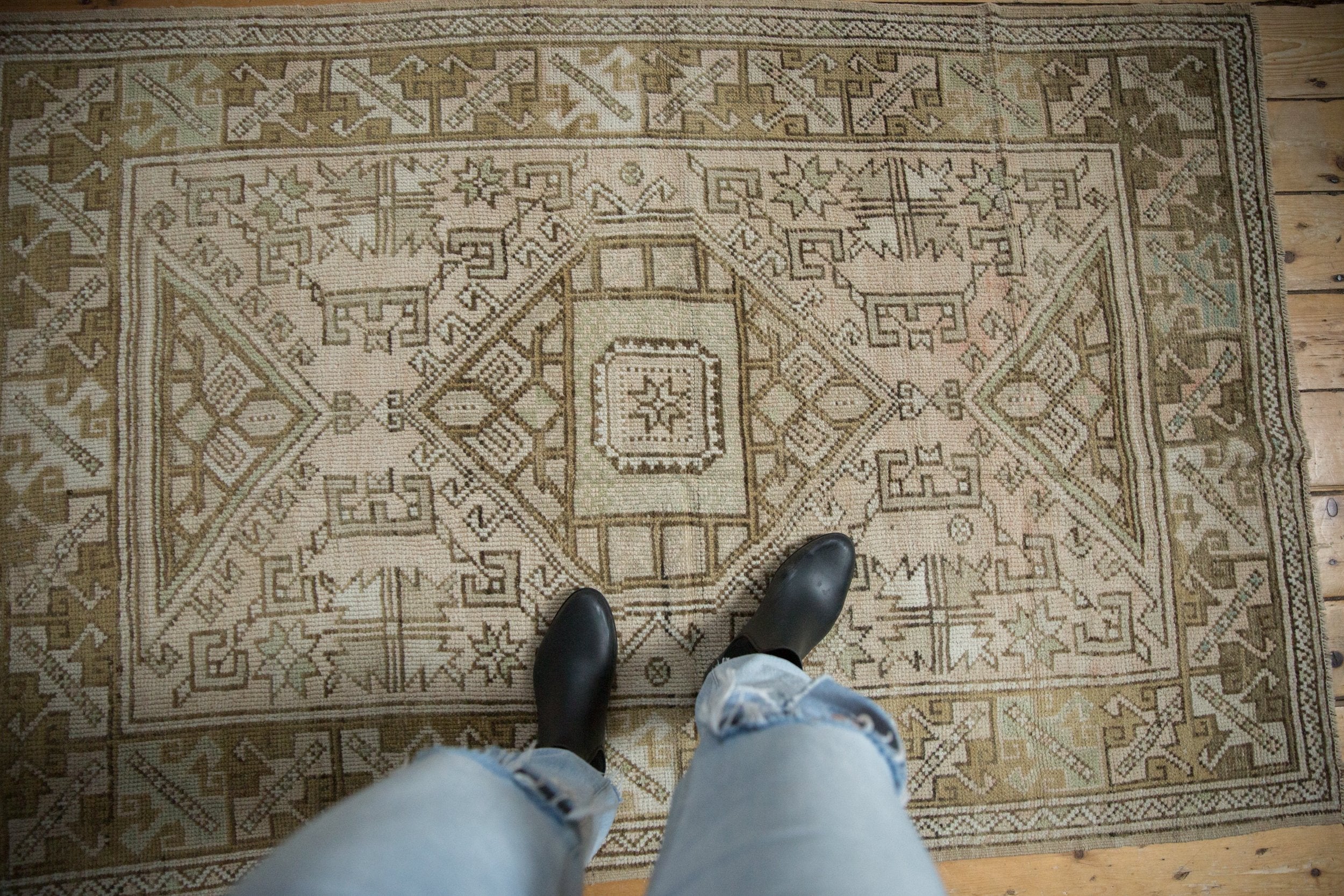 3.5x6 Vintage Distressed Melas Rug // ONH Item 8231