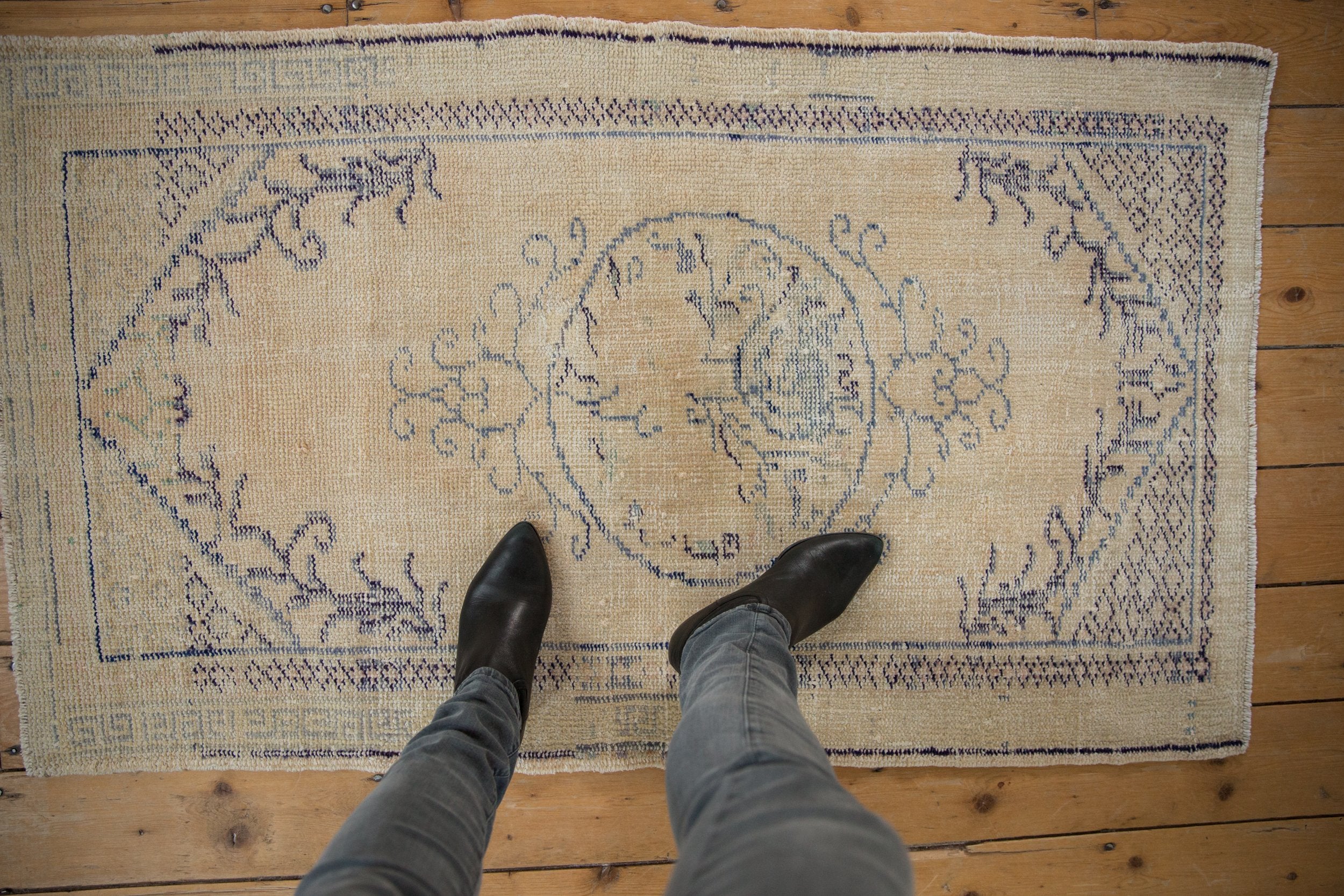 2.5x4.5 Vintage Distressed Oushak Rug // ONH Item 8299 Image 1