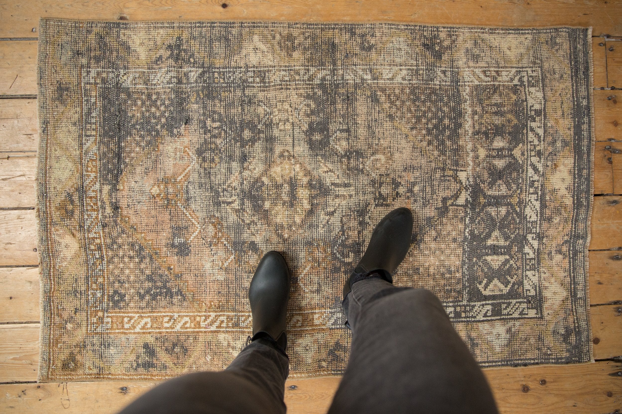 3x4.5 Vintage Distressed Melas Rug // ONH Item 8306 Image 1