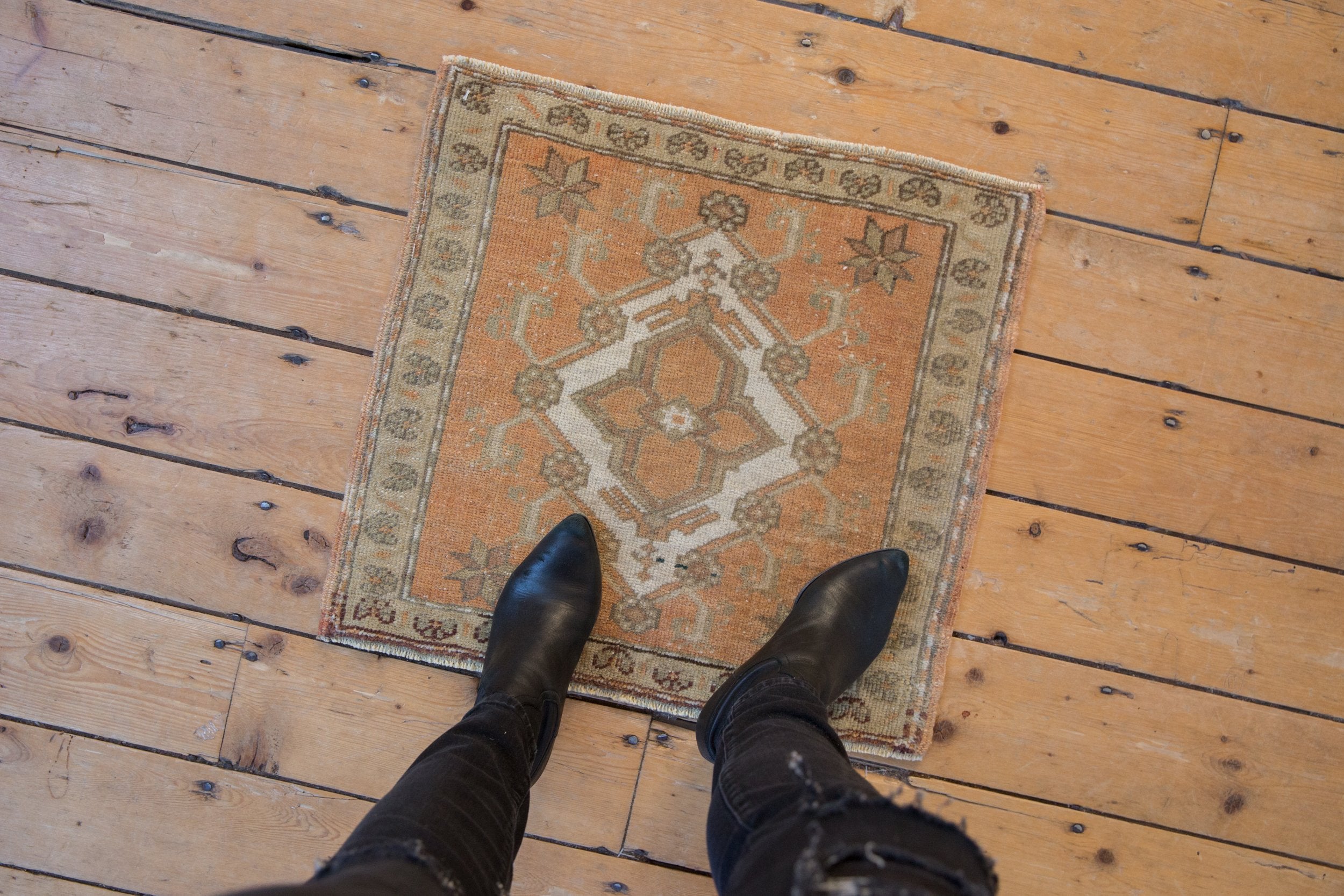 2x2 Vintage Distressed Oushak Square Rug Mat // ONH Item 8384 Image 1