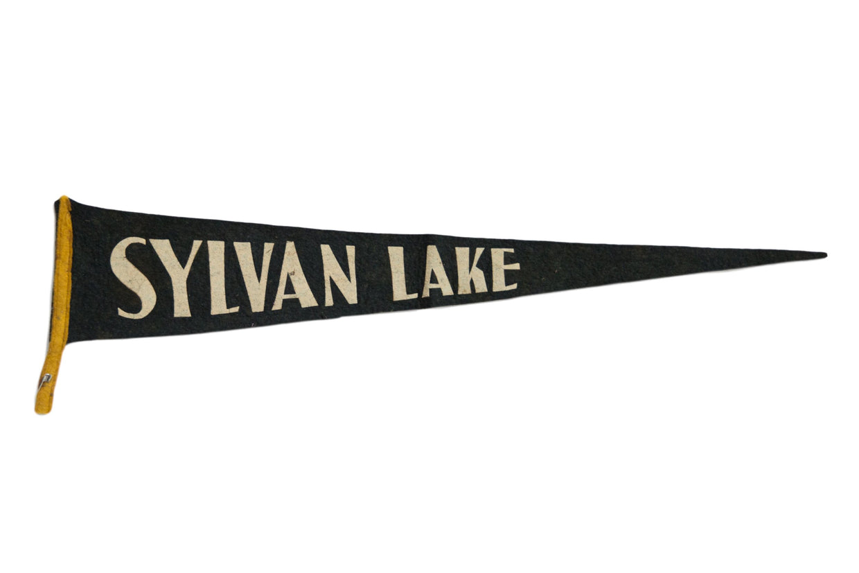 Vintage Sylvan Lake Felt Flag // ONH Item 8460