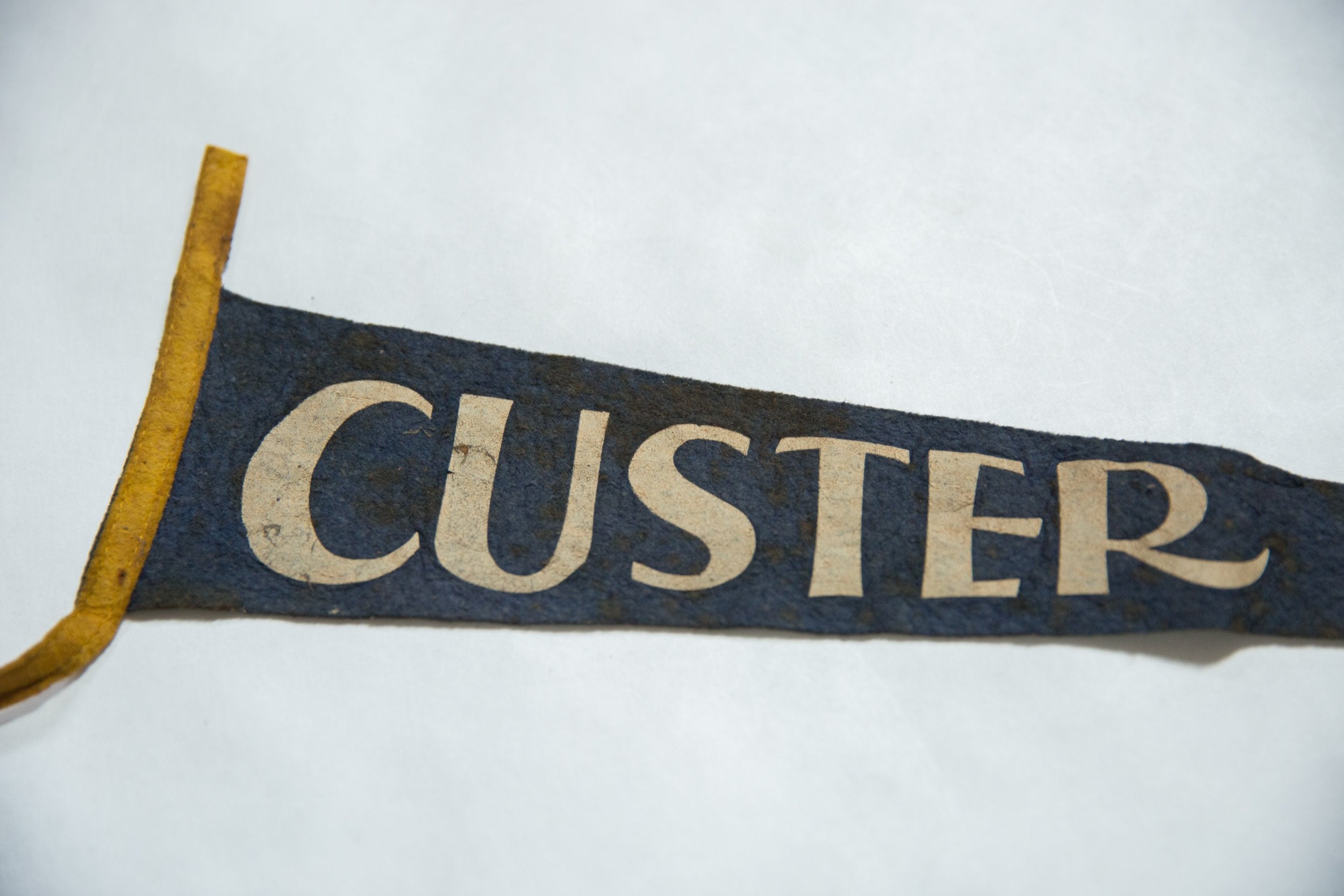 Vintage Custer SD Felt Flag // ONH Item 8461 Image 1