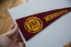 Vintage University of Minnesota Felt Flag // ONH Item 8471 Image 2
