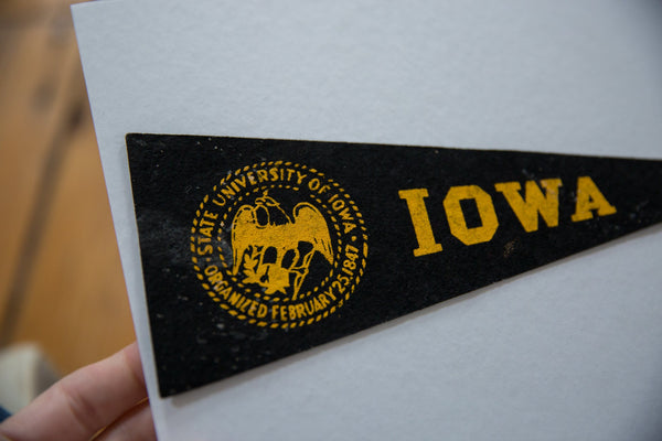 Vintage State University of Iowa Felt Flag // ONH Item 8475 Image 1