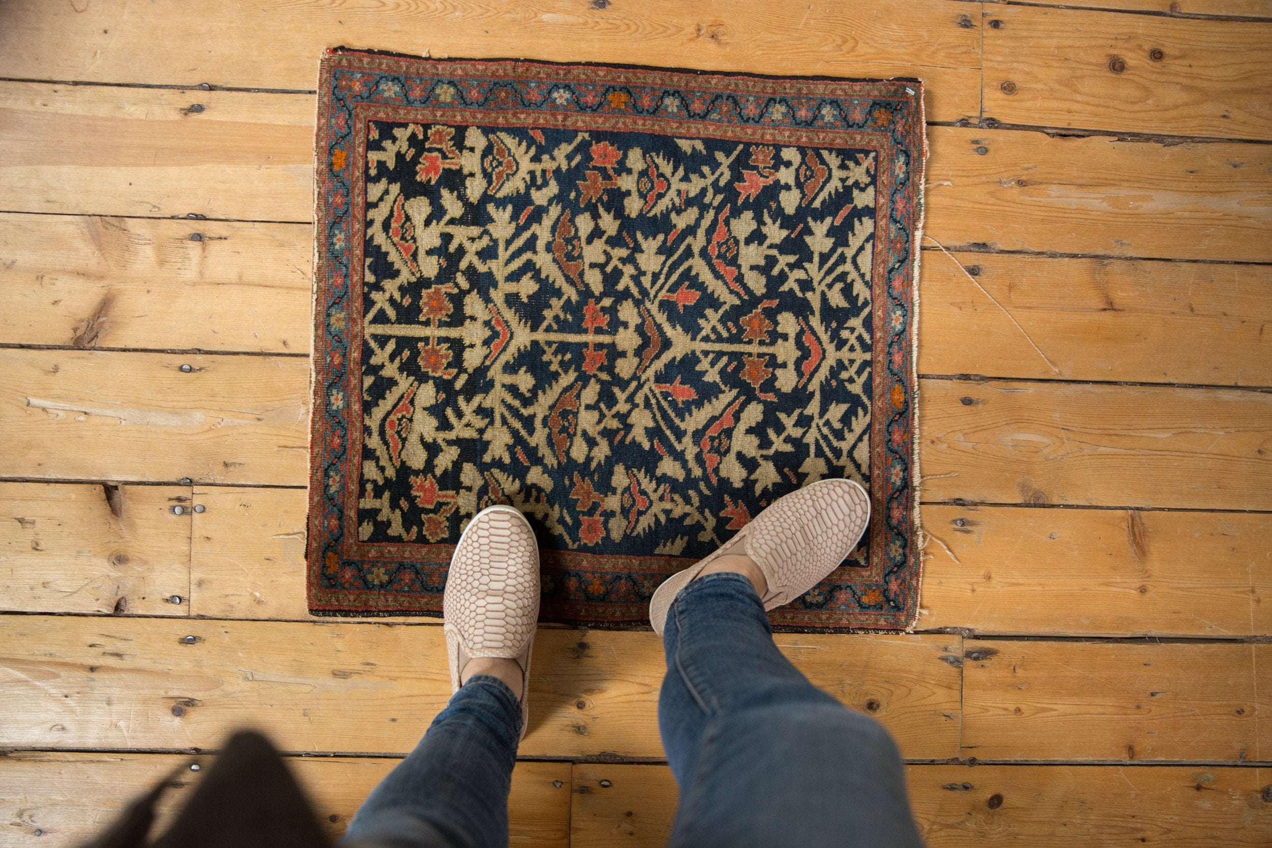 2x2 Vintage Farahan Sarouk Square Rug Mat // ONH Item 8489 Image 1