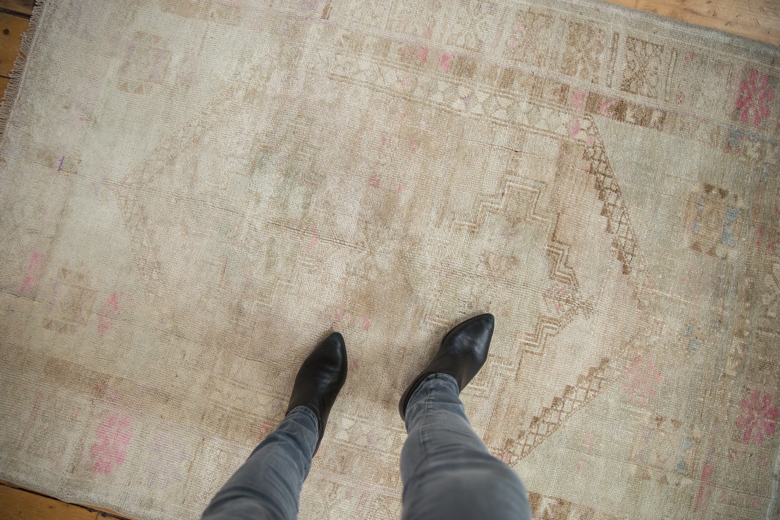 4x6 Vintage Distressed Oushak Rug // ONH Item 8540 Image 1