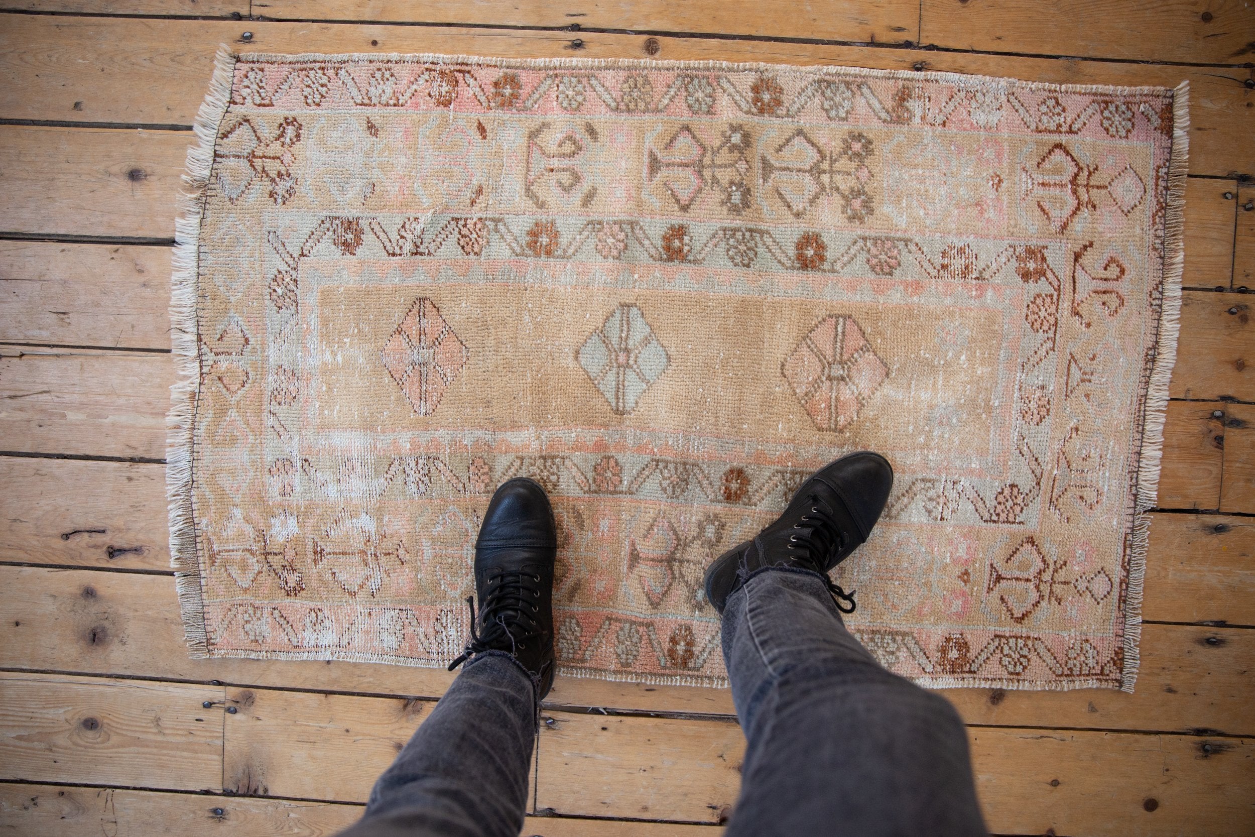 2.5x4 Vintage Distressed Oushak Rug // ONH Item 8618 Image 1