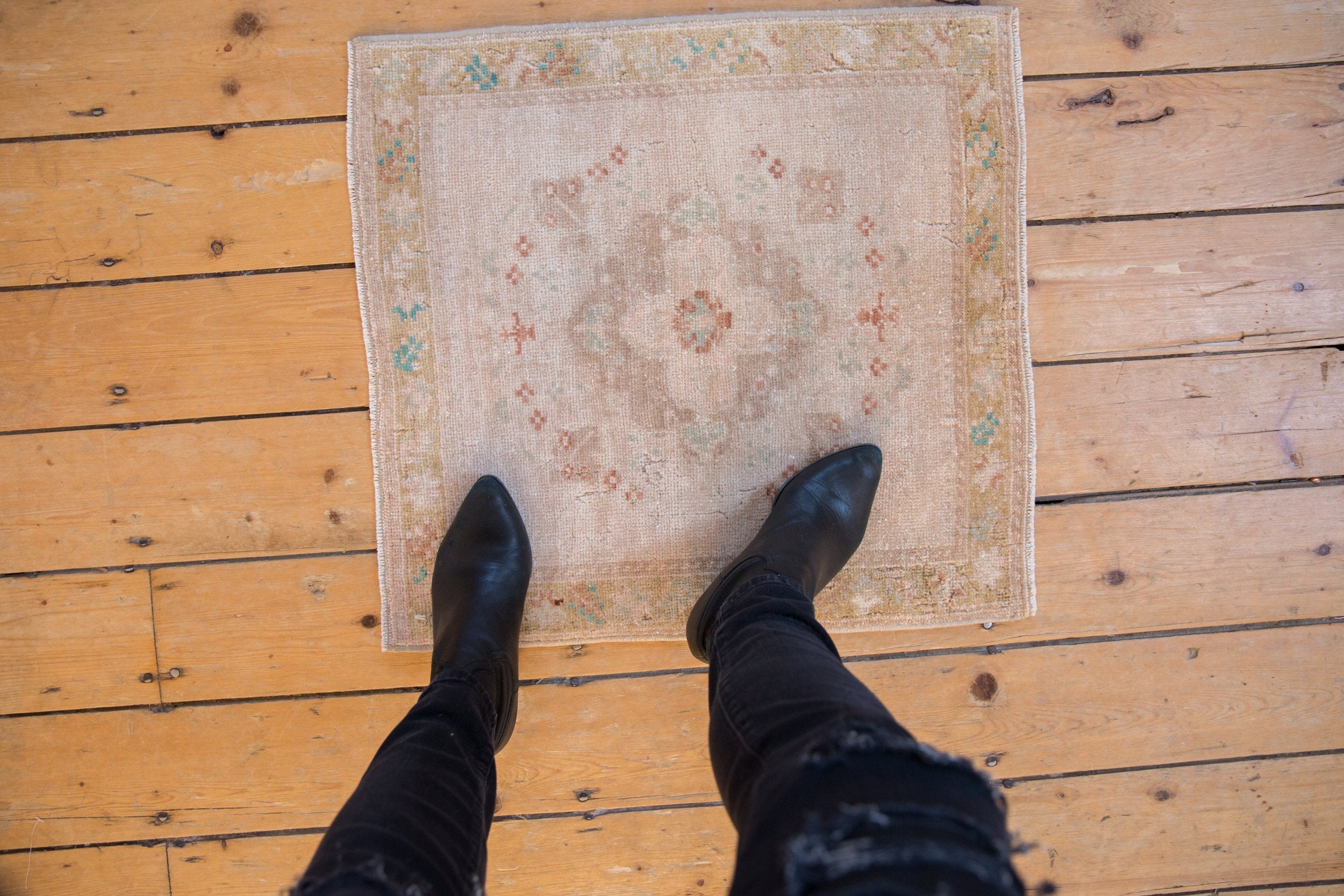 2x2 Vintage Distressed Oushak Square Rug Mat // ONH Item 8626 Image 1