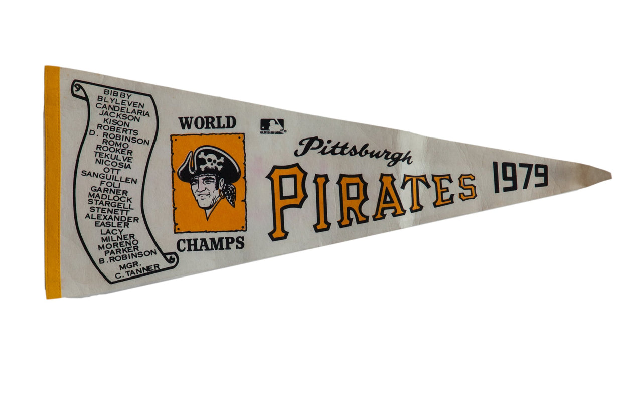 Vintage Pittsburg Pirates Flag Pennant // ONH Item 8676