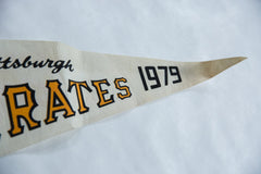 Vintage Pittsburg Pirates Flag Pennant // ONH Item 8676 Image 2
