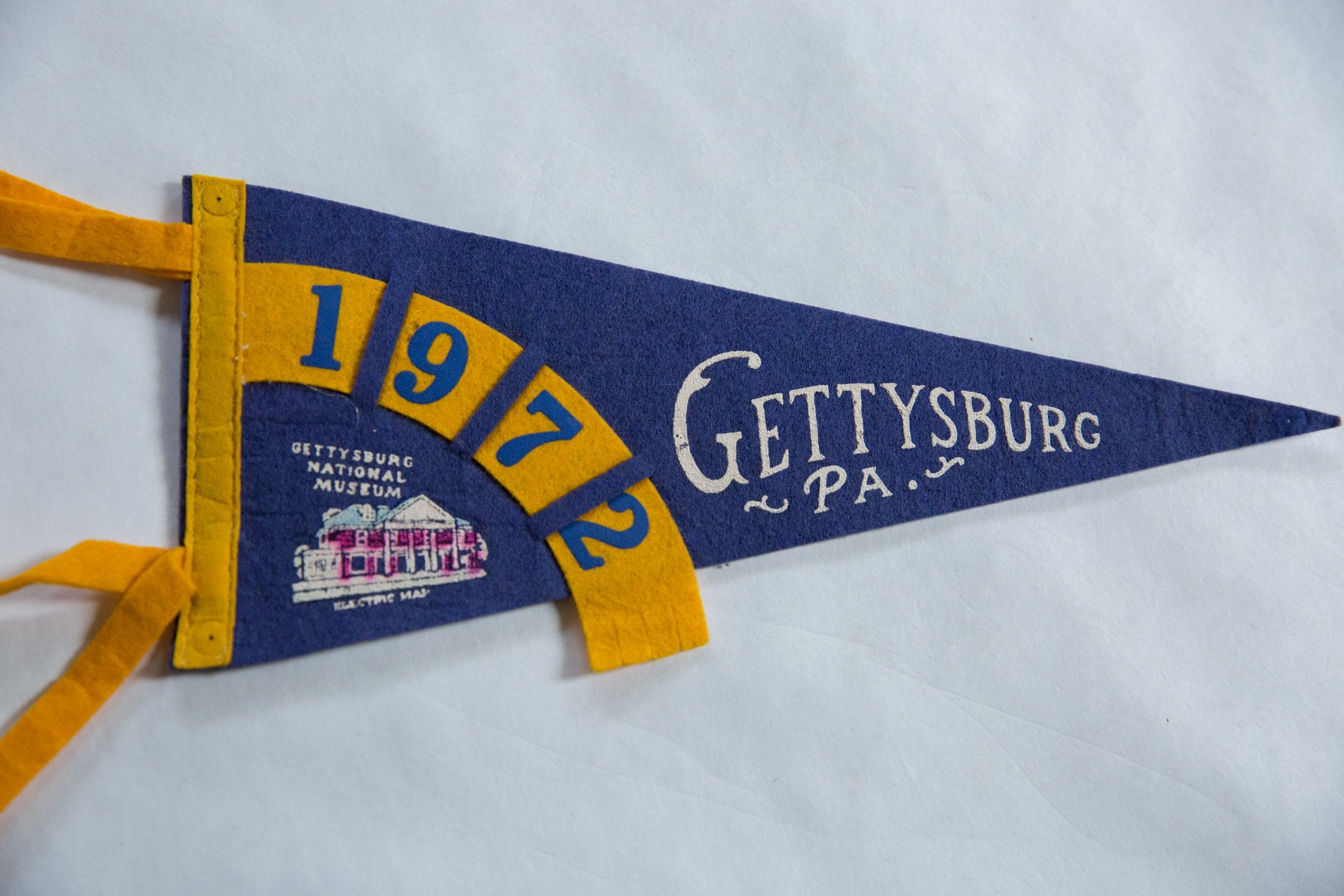 Vintage 1972 Gettysburg PA Felt Flag // ONH Item 8697 Image 1