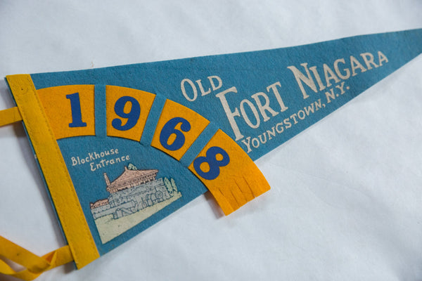 Vintage 1968 Old Fort Niagara Felt Flag // ONH Item 8698 Image 1
