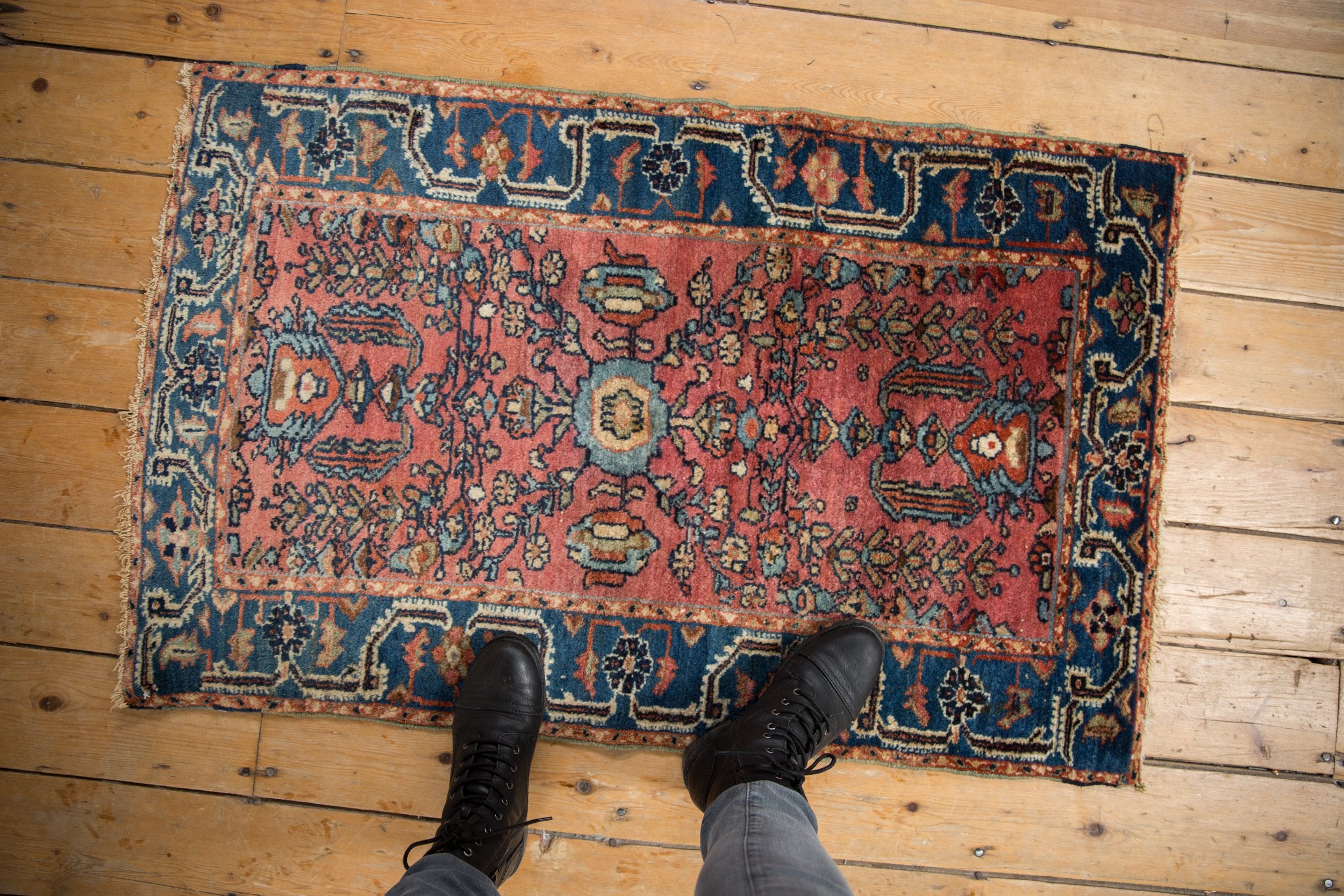 2.5x4 Vintage Fine Lilihan Rug // ONH Item 8759 Image 1