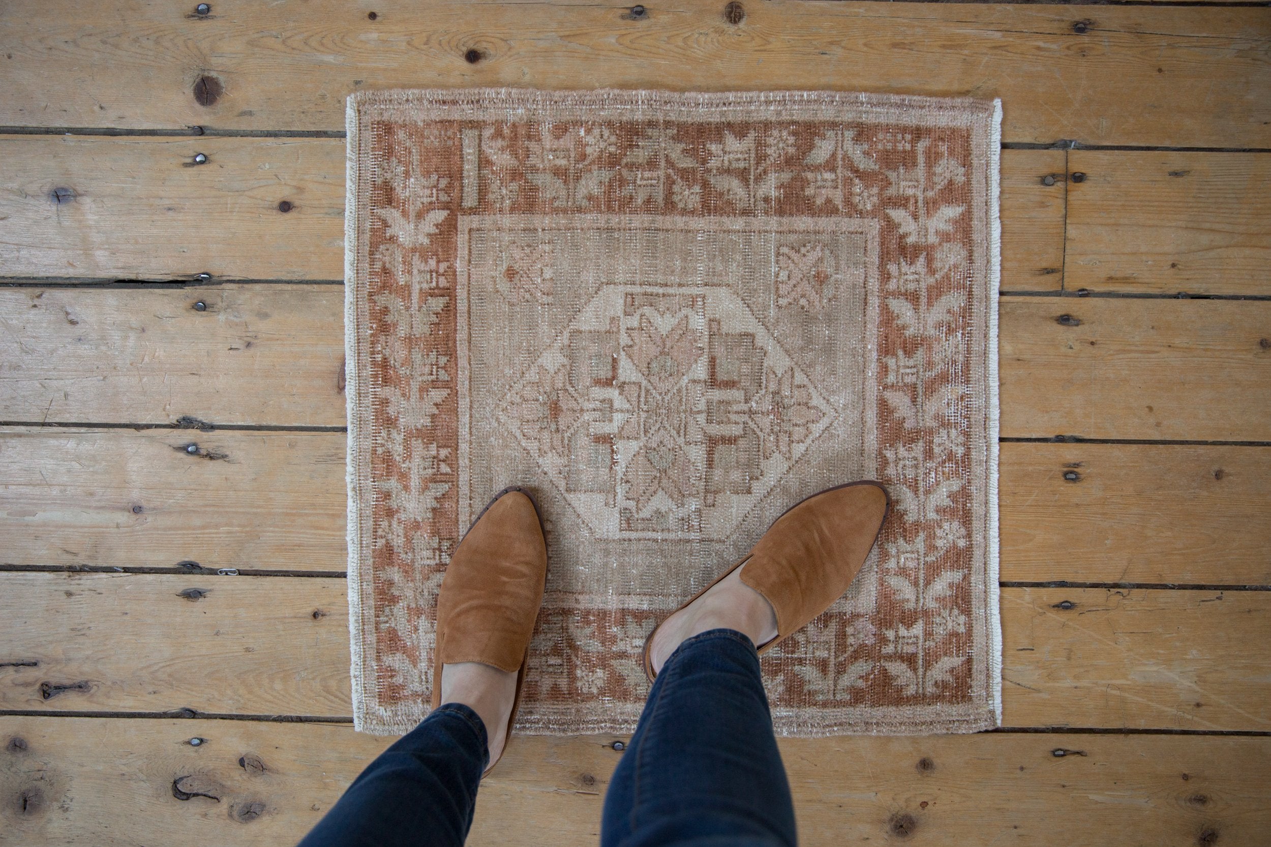 Vintage Distressed Oushak Square Rug Mat / ONH item 8799 Image 1