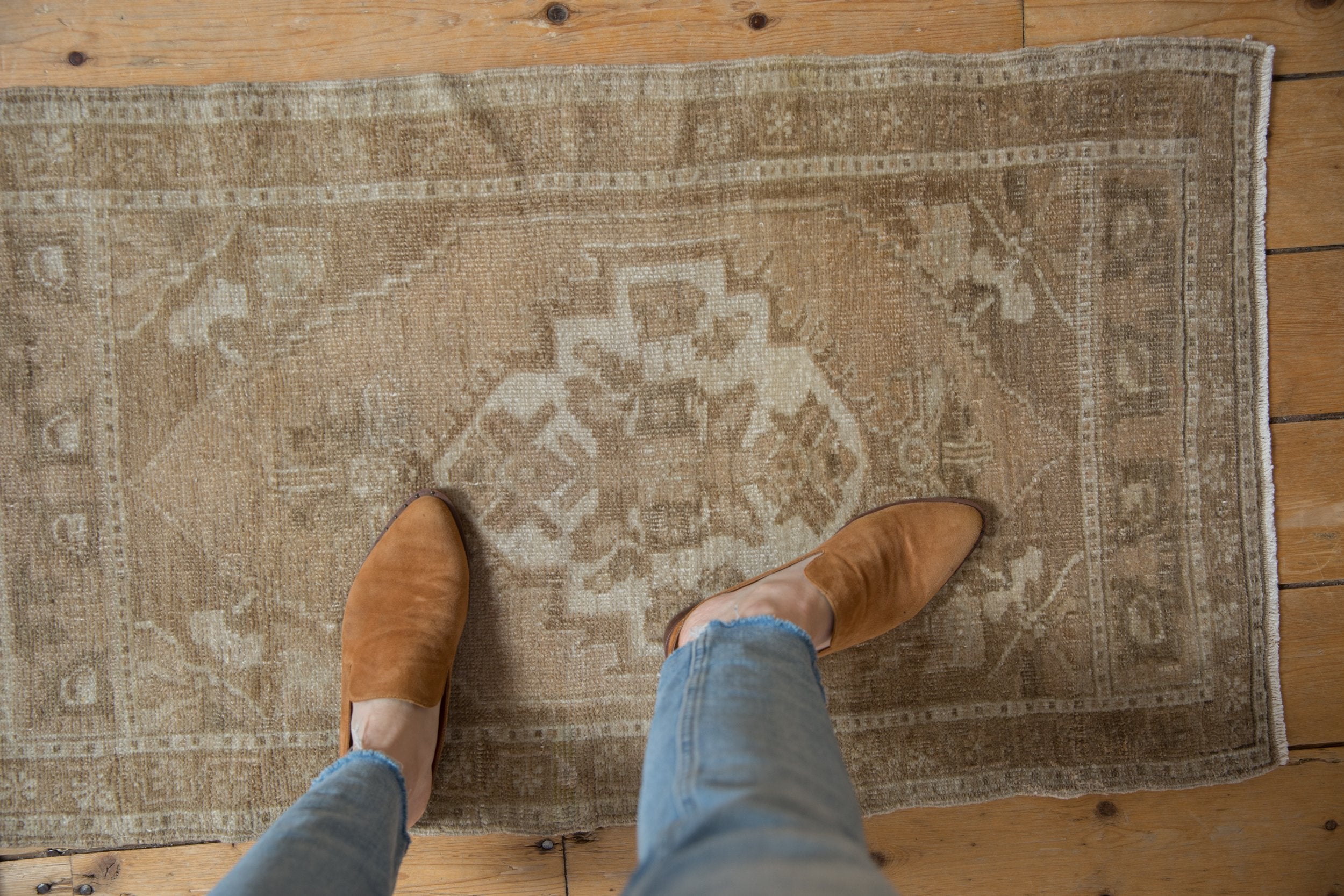 Vintage Distressed Oushak Rug / ONH item 8802 Image 1