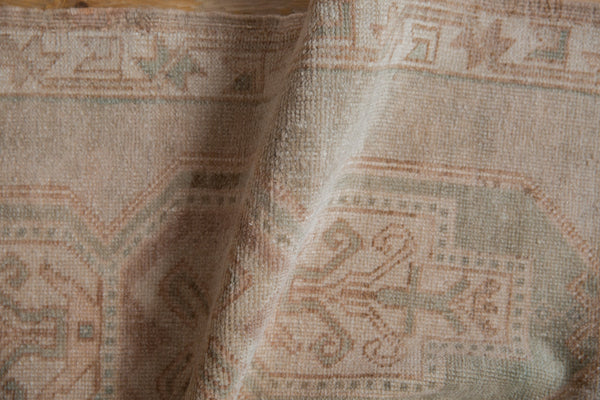 Vintage Distressed Oushak Rug Mat / ONH item 8803 Image 6