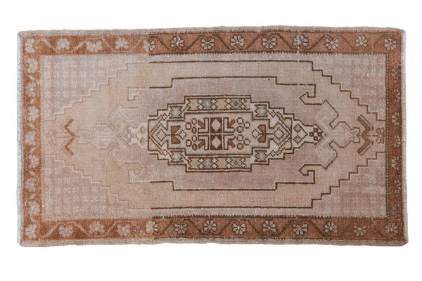 Vintage Distressed Oushak Rug Mat / ONH item 8805