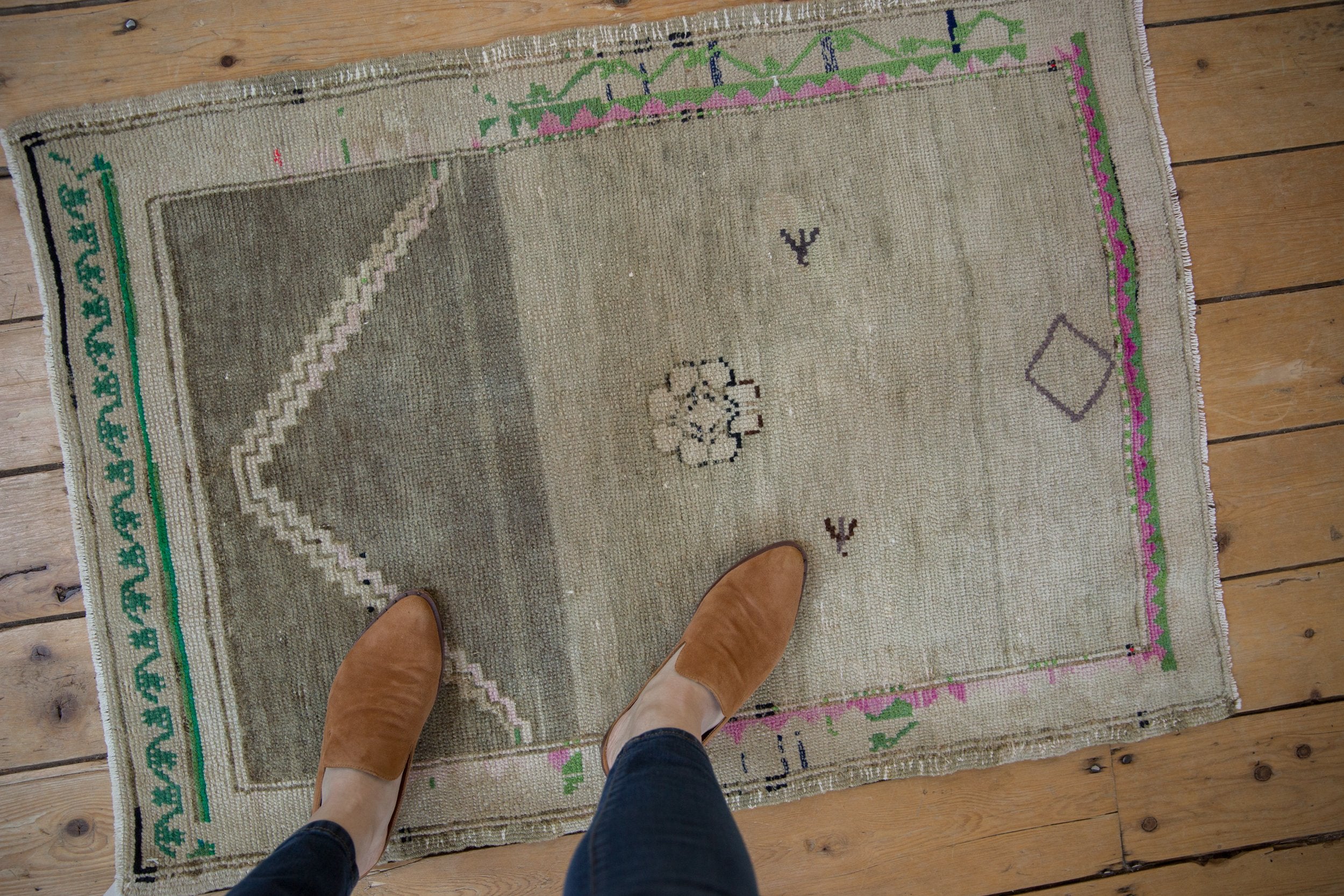 2.5x3.5 Vintage Distressed Oushak Rug // ONH Item 8806 Image 1