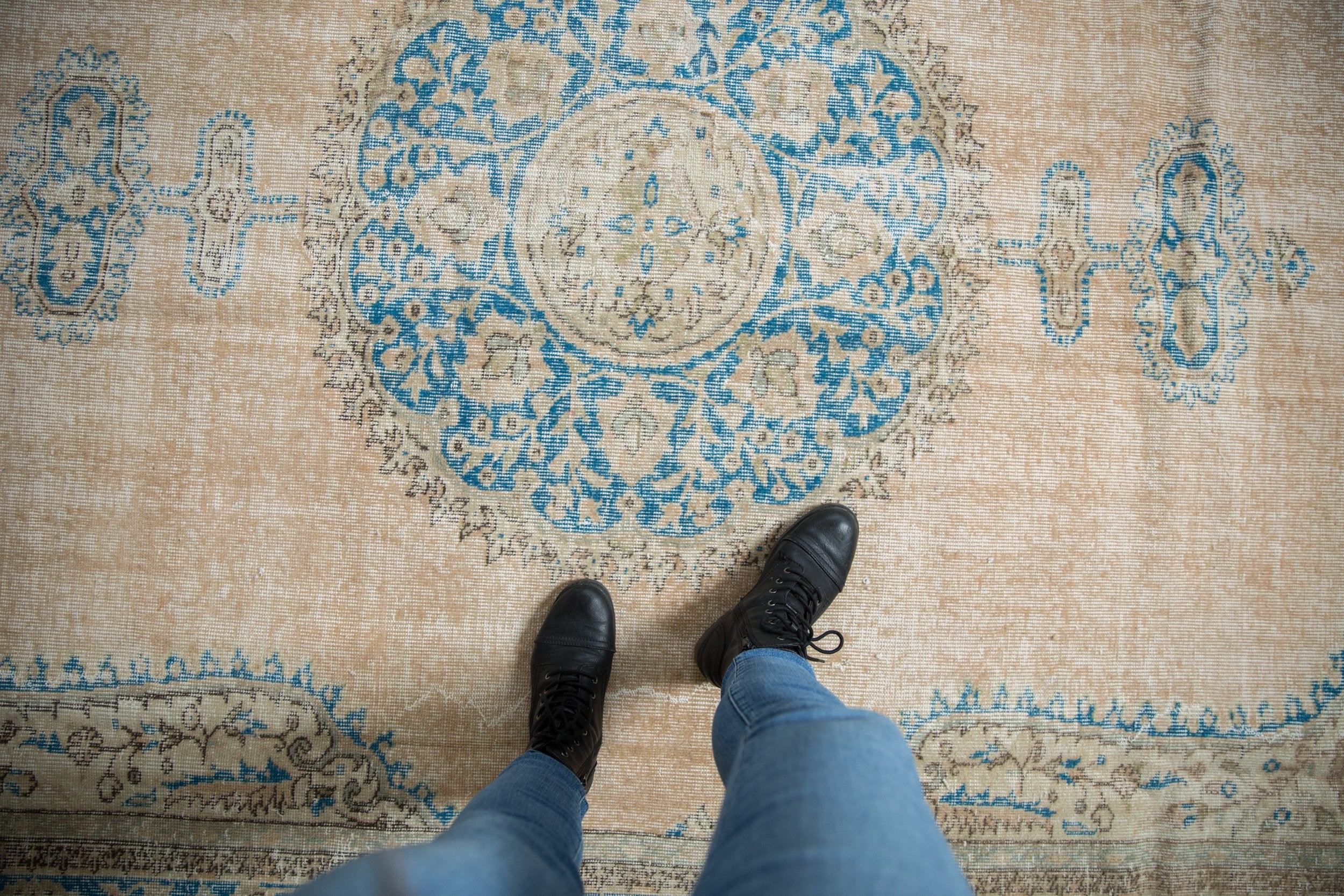 7.5x10.5 Vintage Distressed Oushak Carpet // ONH Item 8810 Image 1