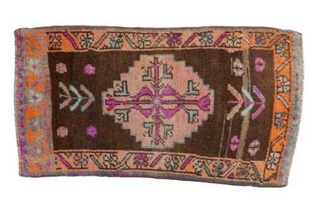 1.5x3 Vintage Distressed Kars Rug Mat // ONH Item 8813