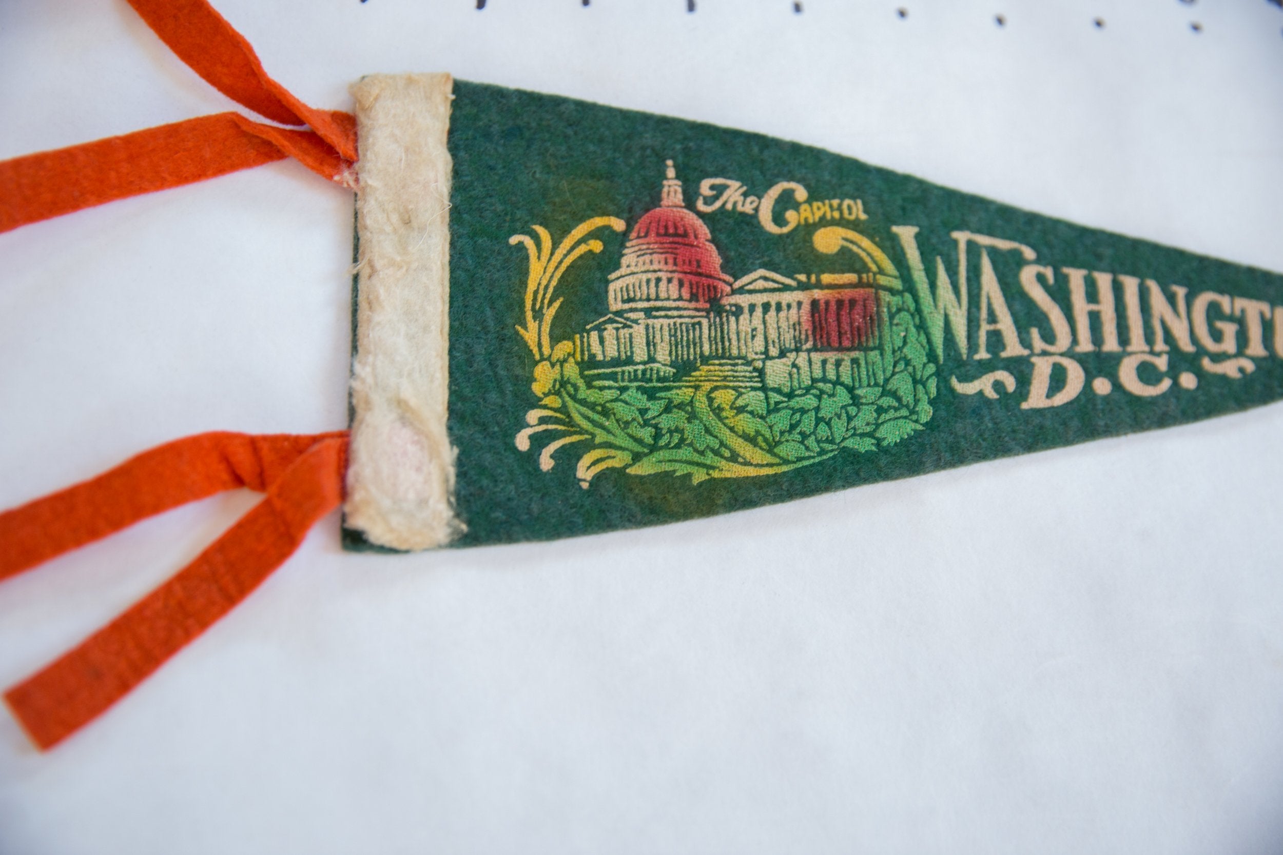 Vintage Washington DC Felt Flag // ONH Item 8831 Image 1