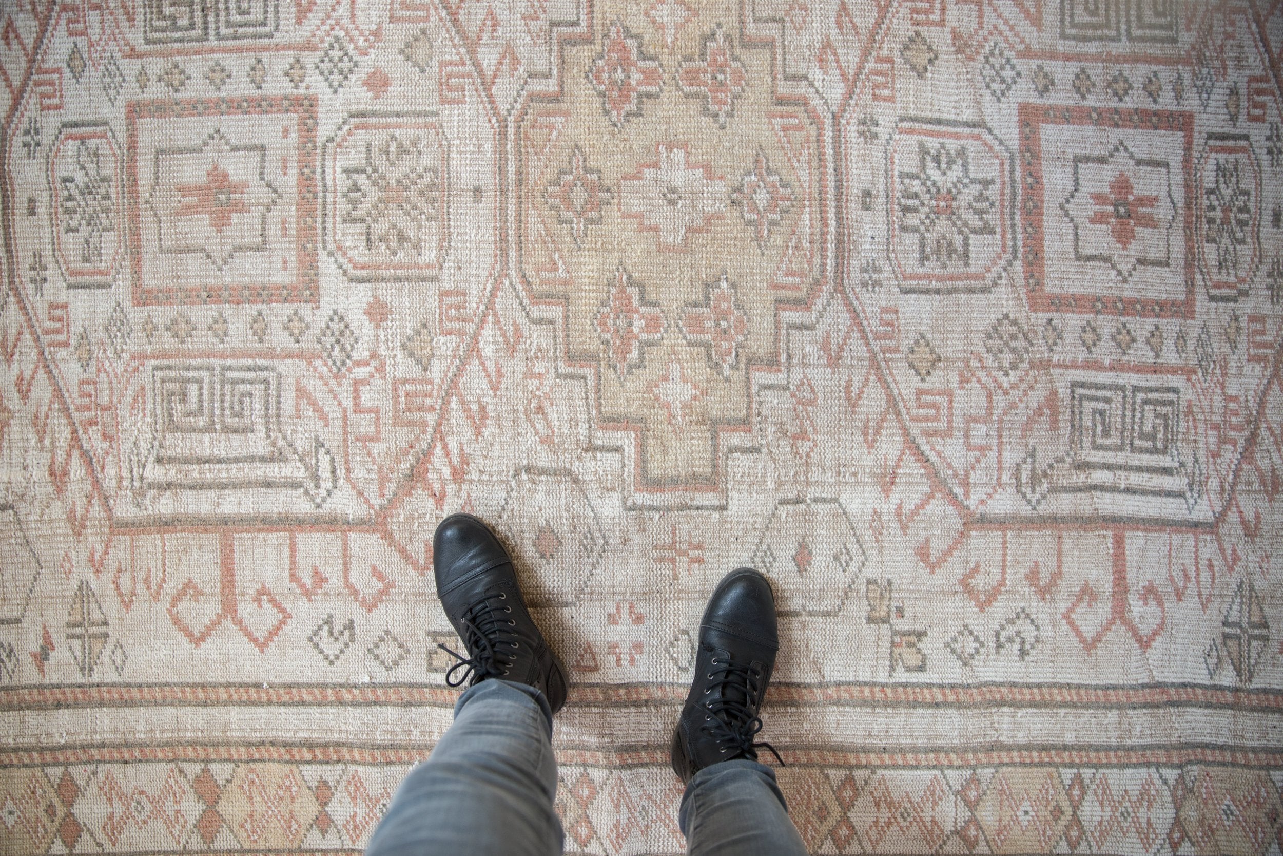 6.5x9.5 Vintage Distressed Oushak Carpet // ONH Item 8893 Image 1