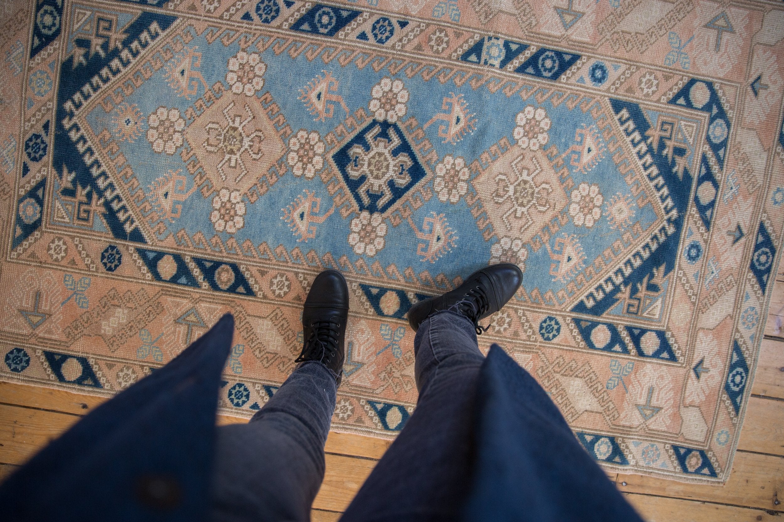 4x6.5 Vintage Distressed Melas Rug // ONH Item 8941 Image 1